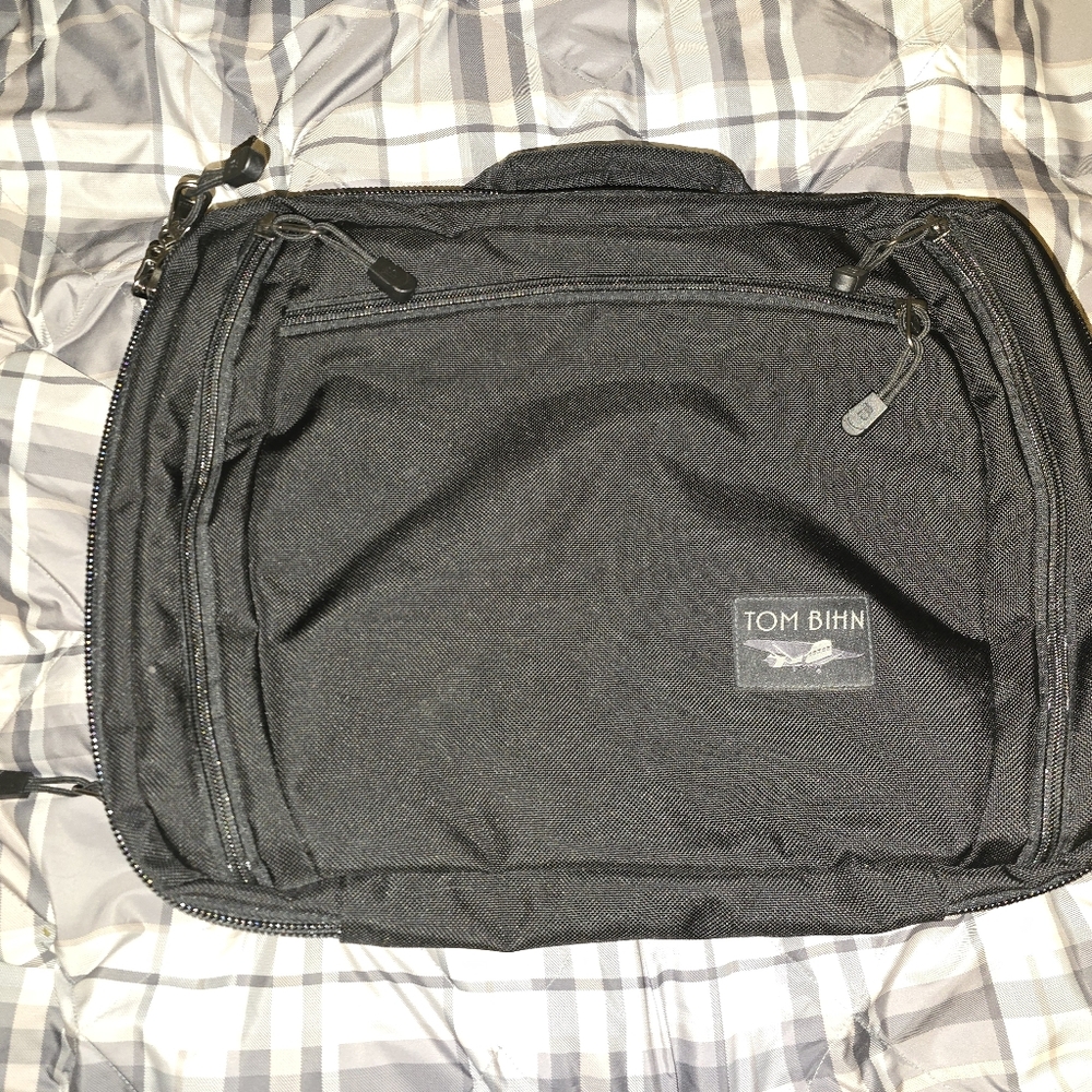 Tom Bihn Trinity RARE. Like new.